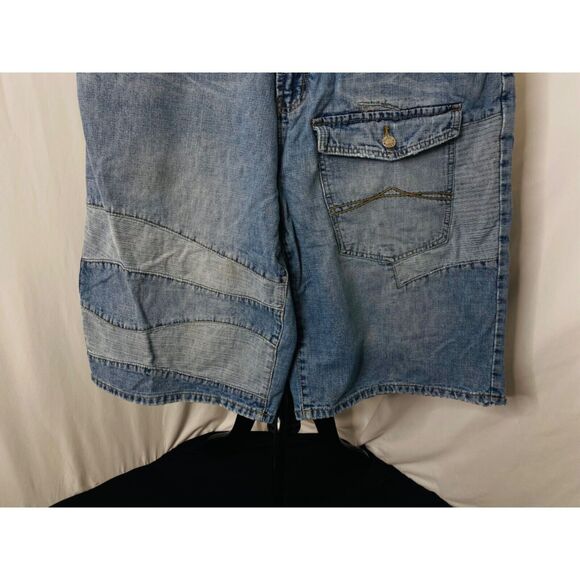 Source Jean's Men's Denim Shorts Blue Retro Loose mixed wash Size 36 X 14 - Picture 5 of 11